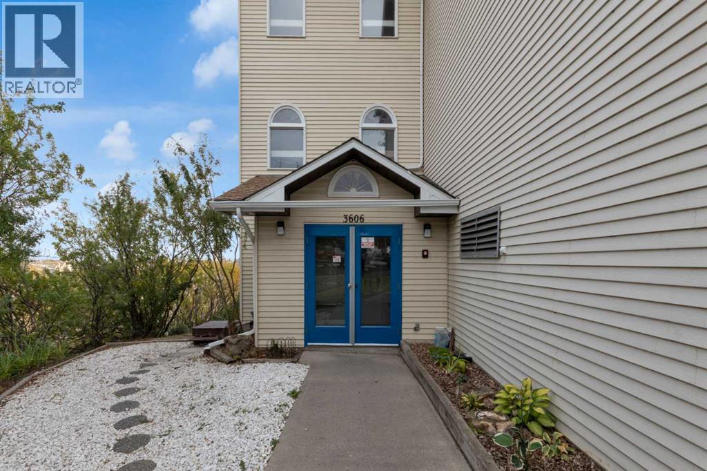 Single Family House for Sale in   Erlton Court SW Parkhill Calgary 