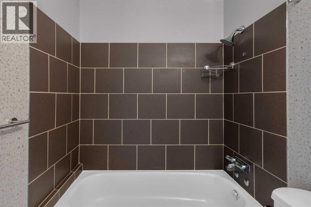 Single Family House for Sale in   Erlton Court SW Parkhill Calgary 