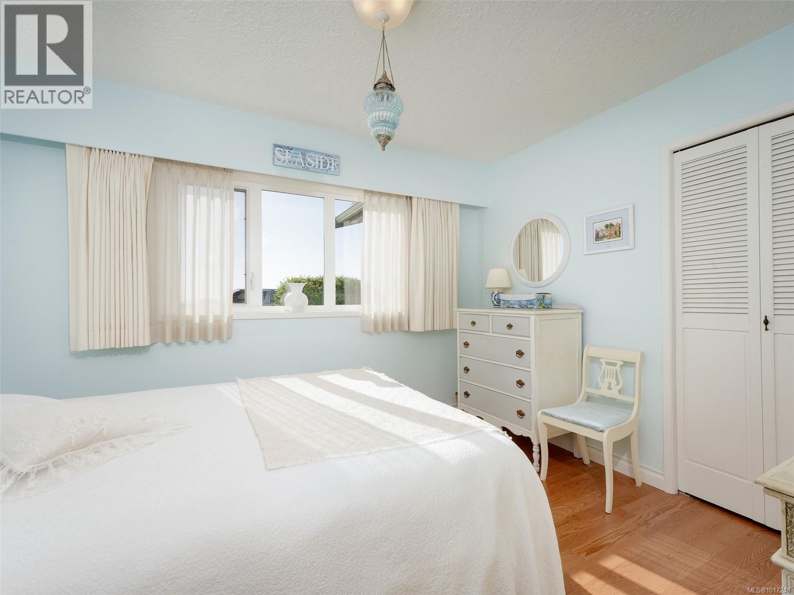 103 1540 Dallas Road, Victoria