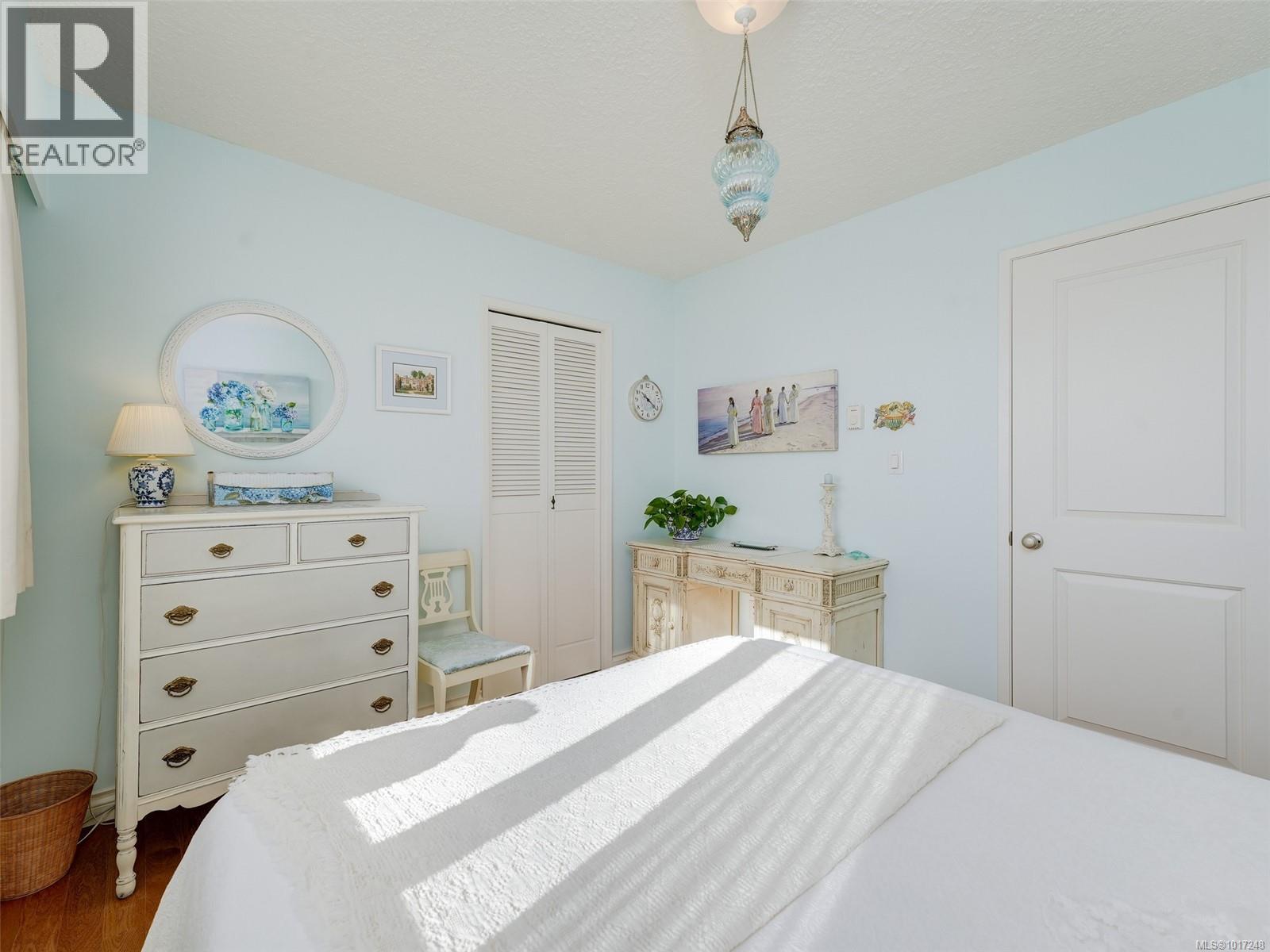 103 1540 Dallas Road, Victoria