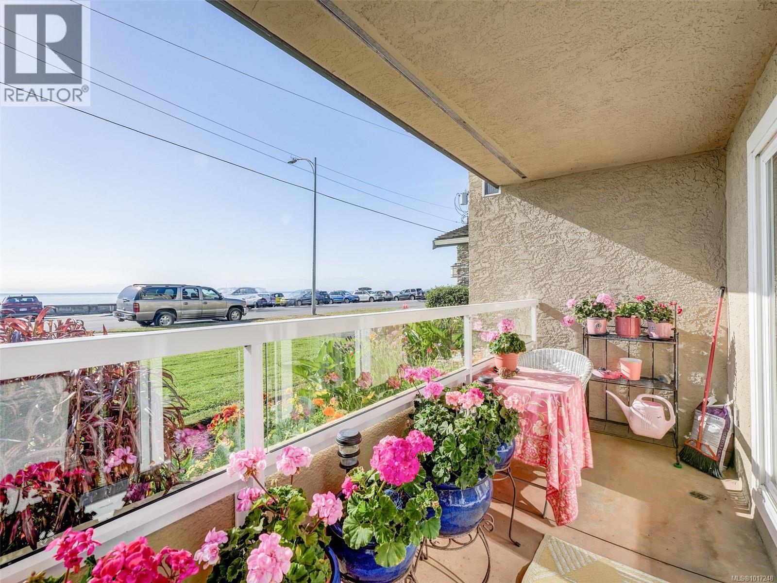 103 1540 Dallas Road, Victoria