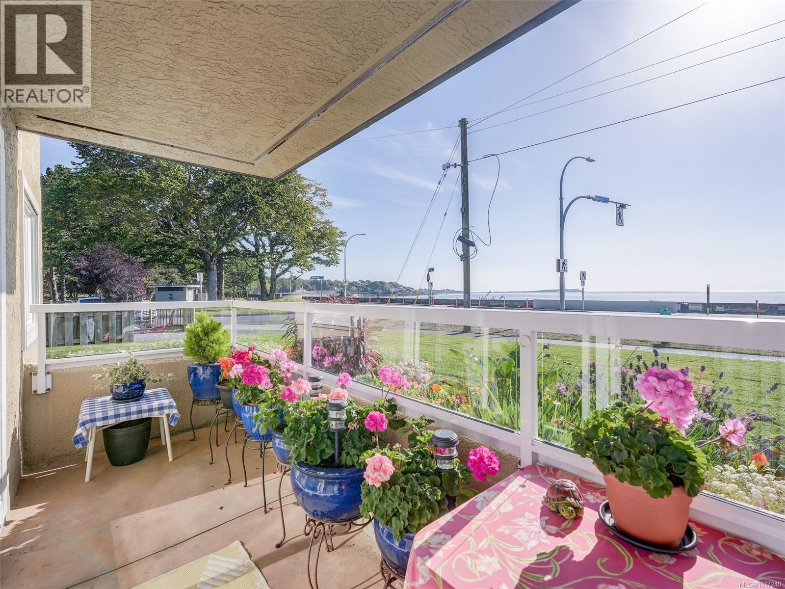 103 1540 Dallas Road, Victoria