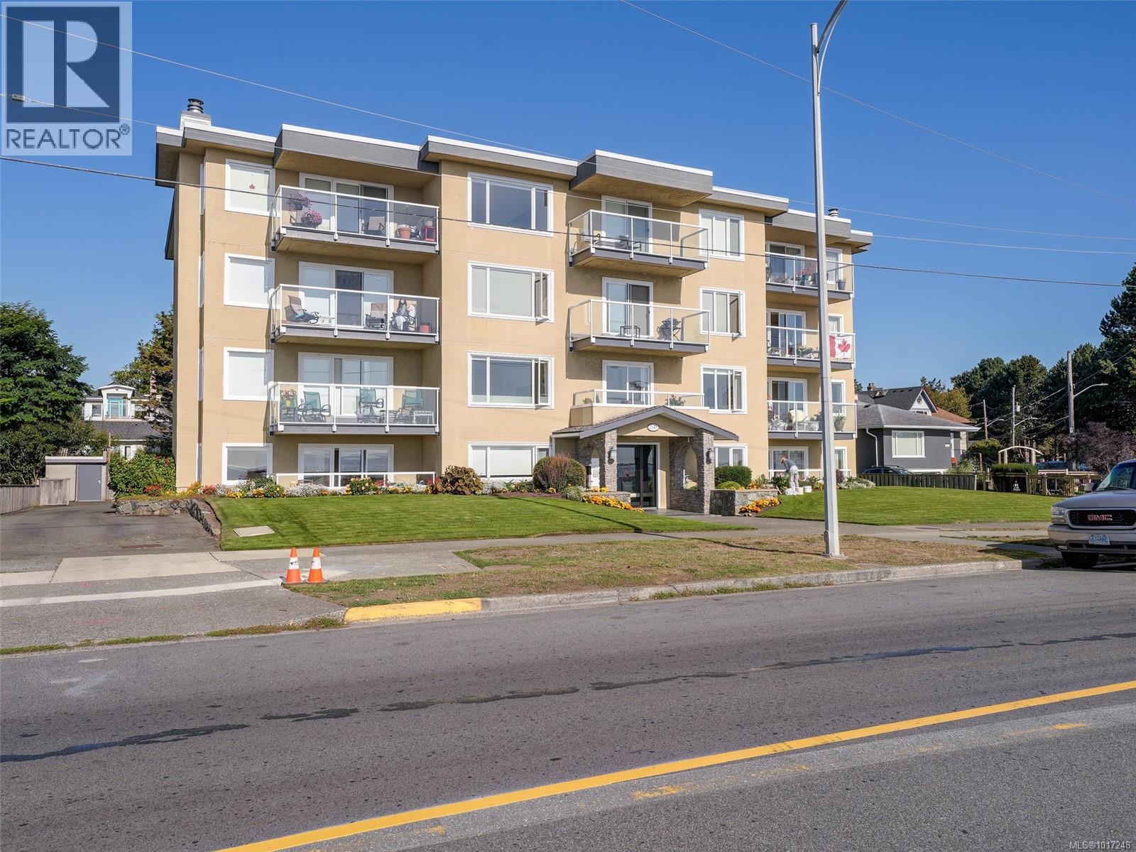 103 1540 Dallas Road, Victoria