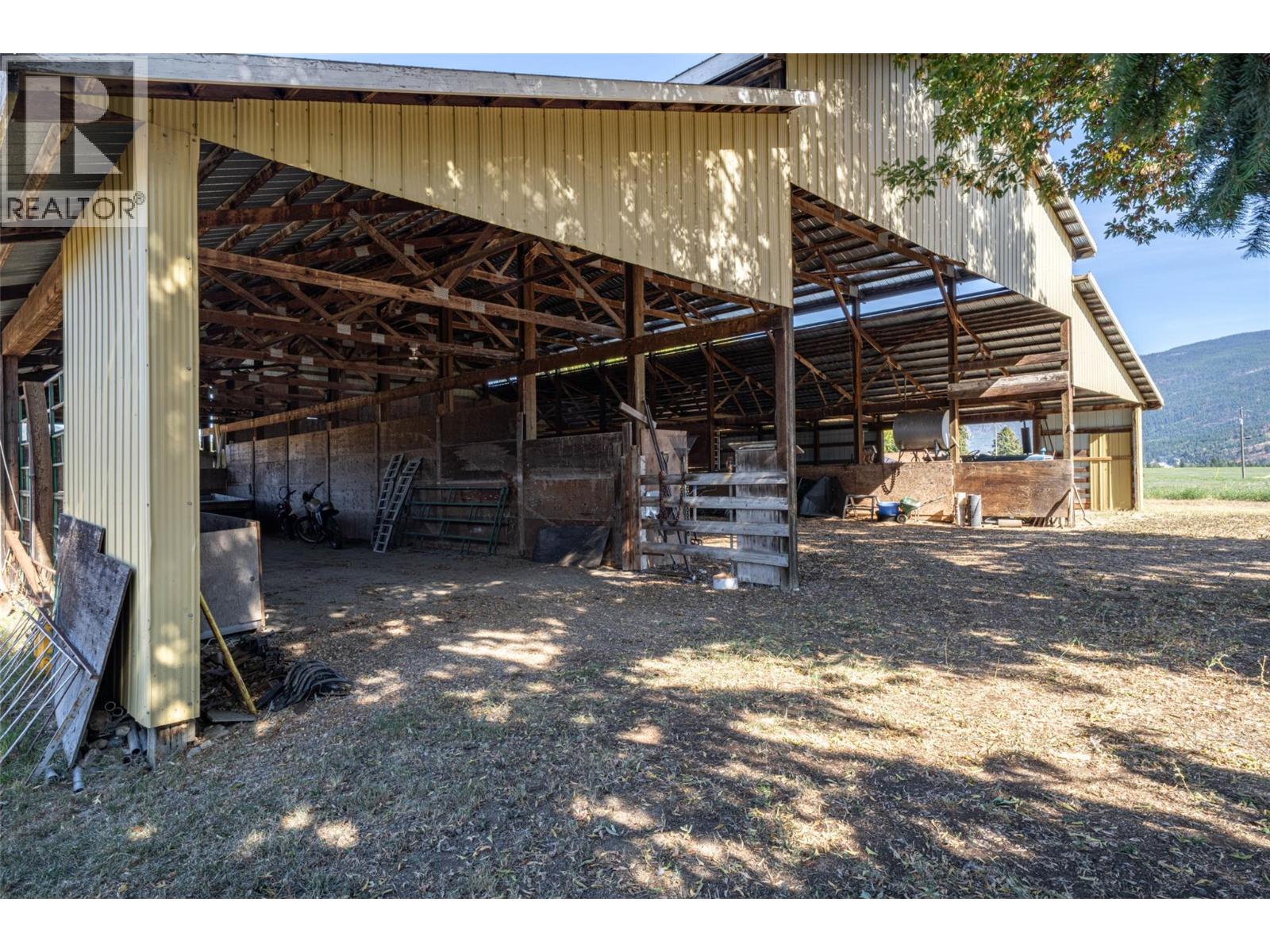  683 Clinton Road, Spallumcheen
