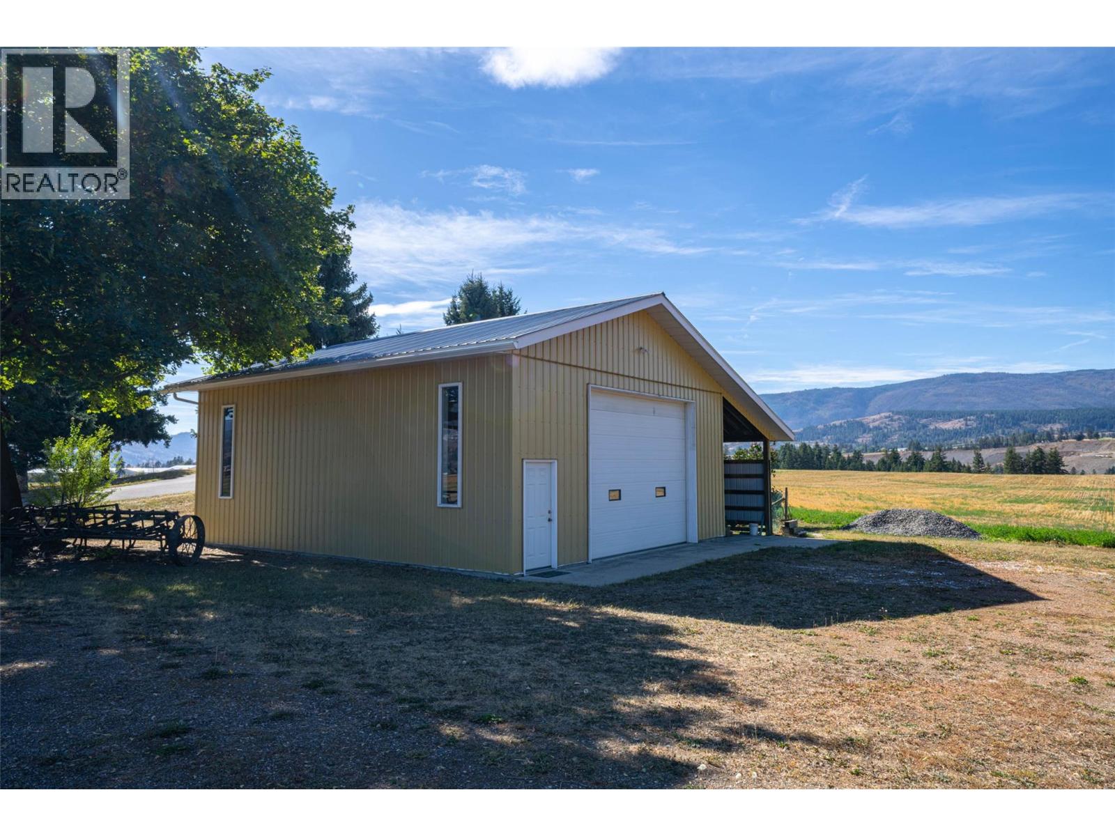  683 Clinton Road, Spallumcheen
