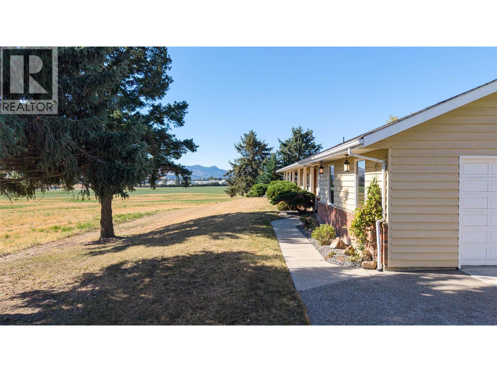  683 Clinton Road, Spallumcheen