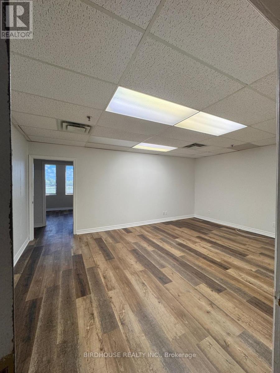 210 - 55 MARY STREET W