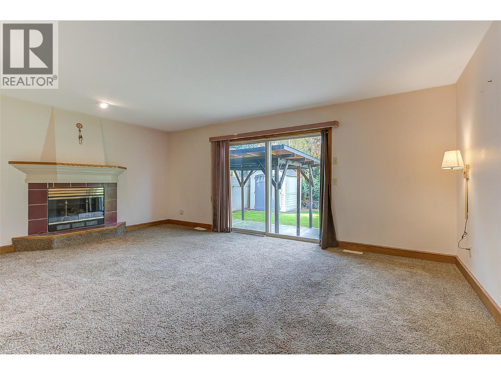  893 Mission Springs Crescent, Kelowna