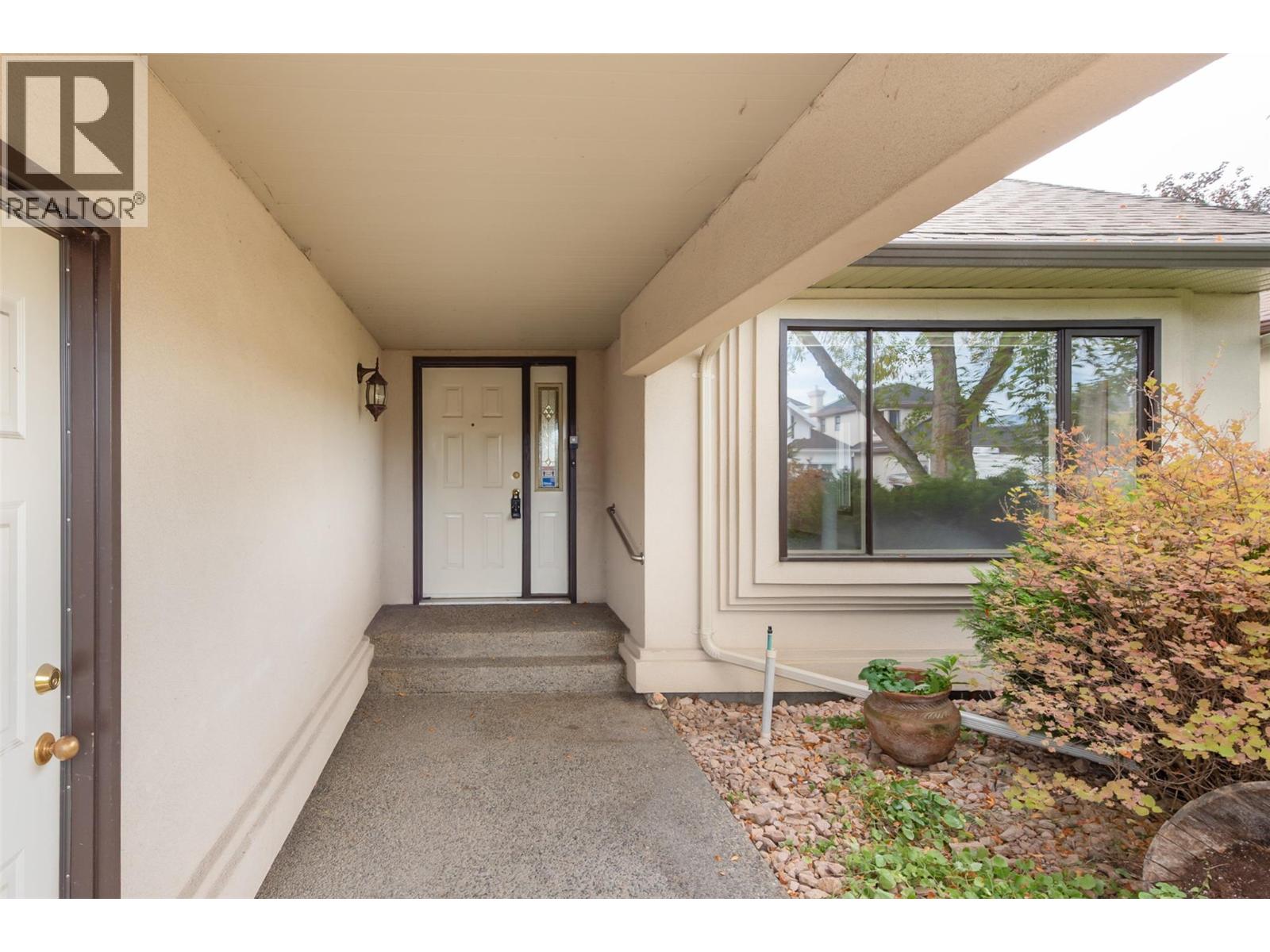  893 Mission Springs Crescent, Kelowna