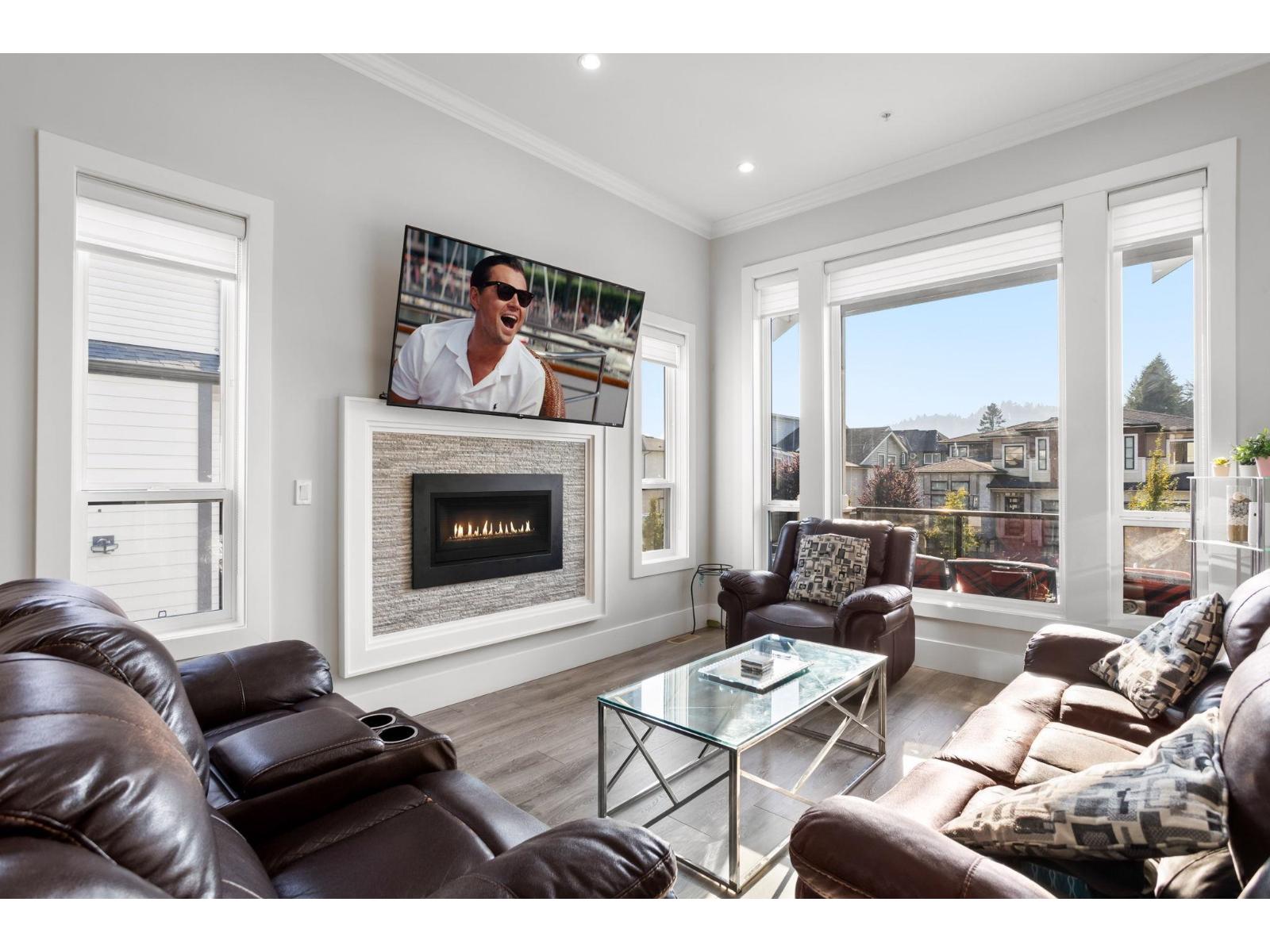 8394 MCTAGGART STREET, Mission