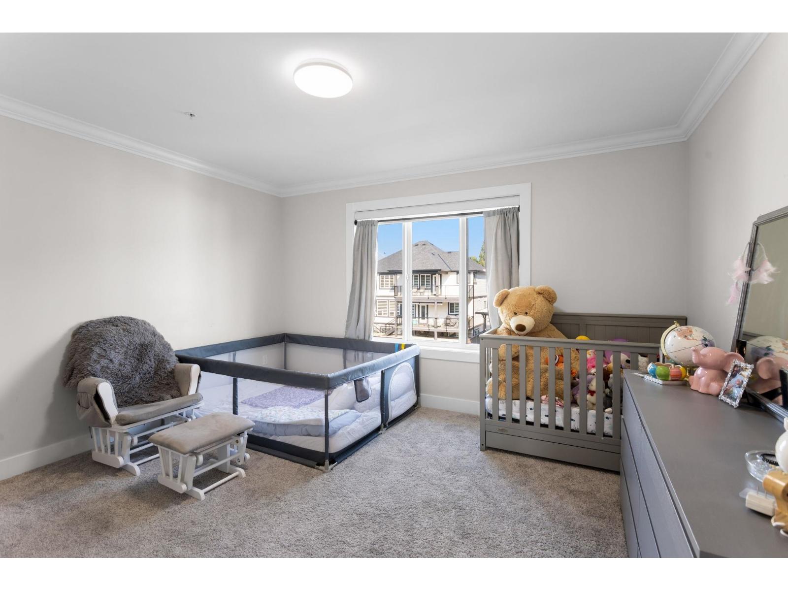 8394 MCTAGGART STREET, Mission