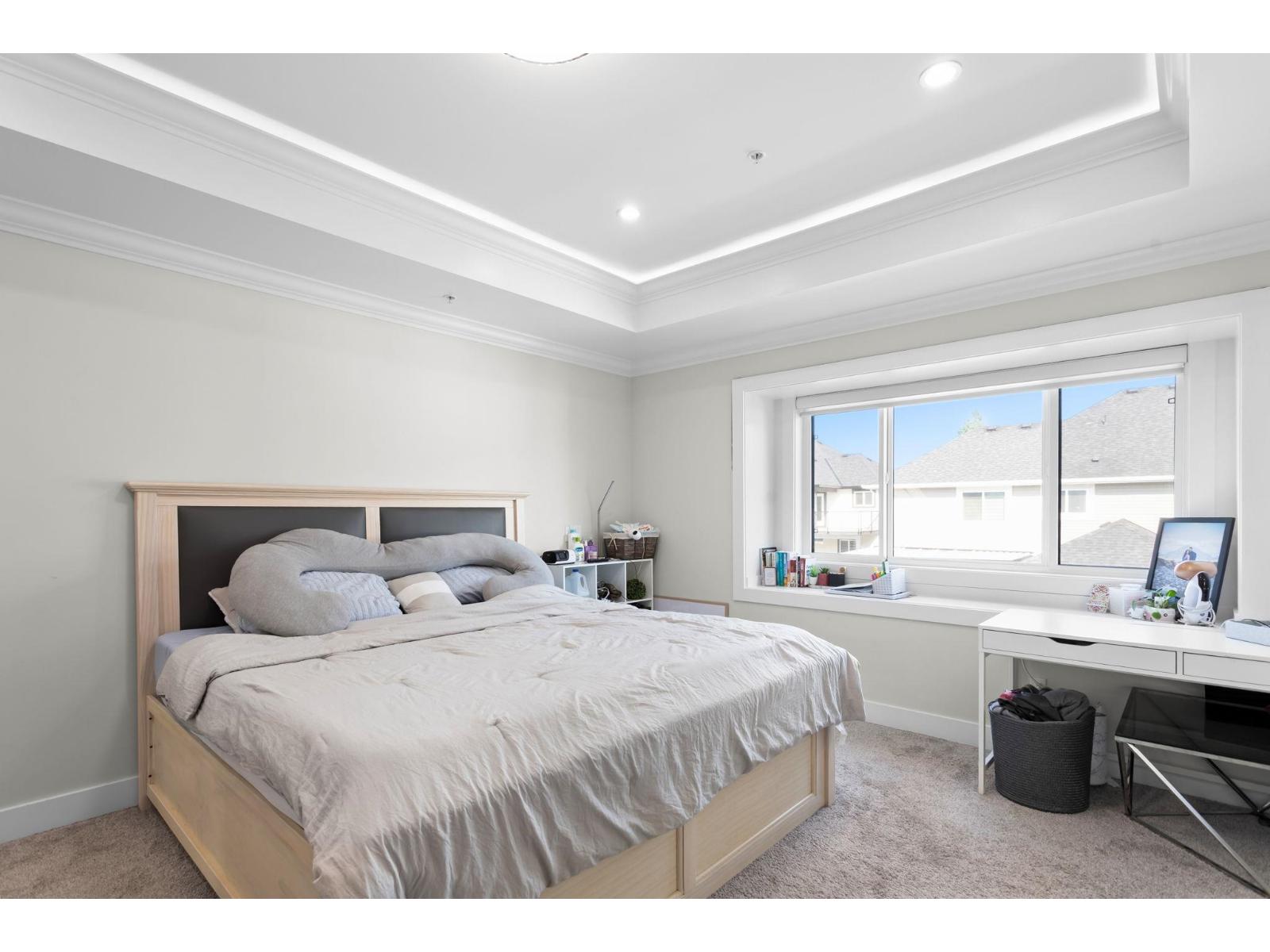 8394 MCTAGGART STREET, Mission