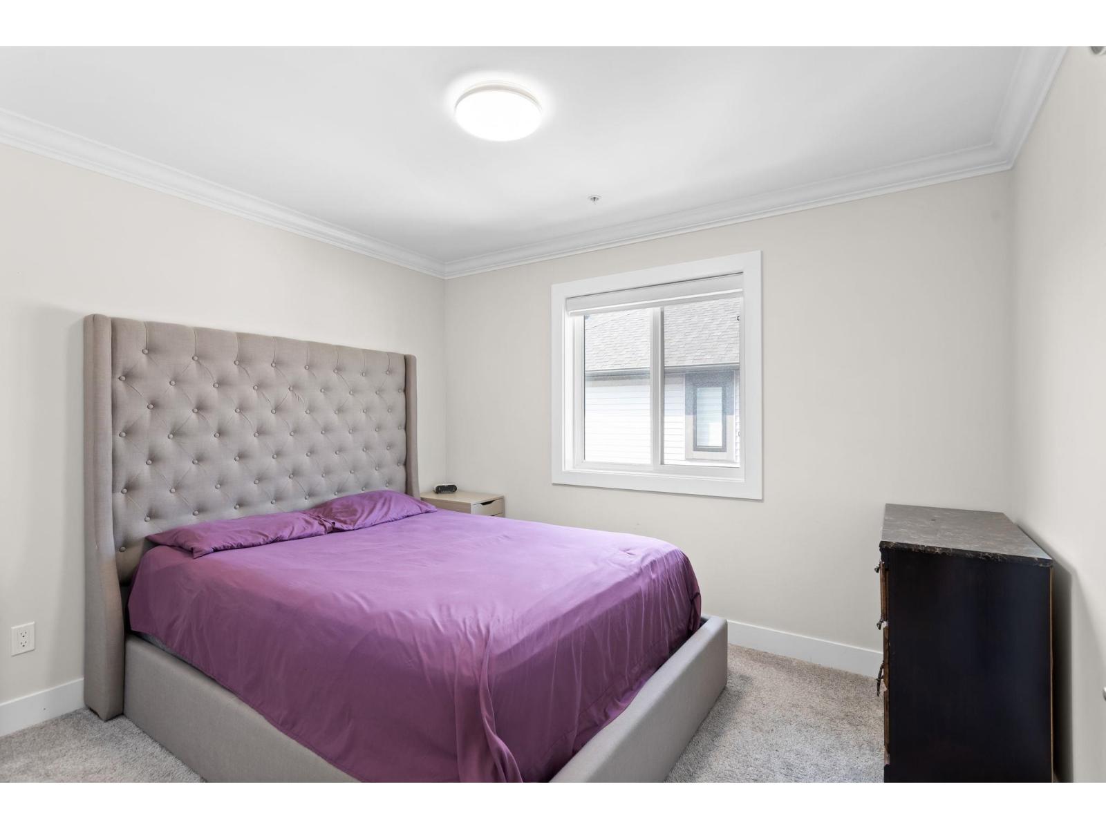 8394 MCTAGGART STREET, Mission