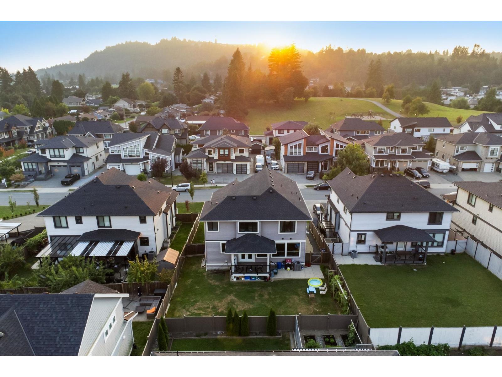 8394 MCTAGGART STREET, Mission