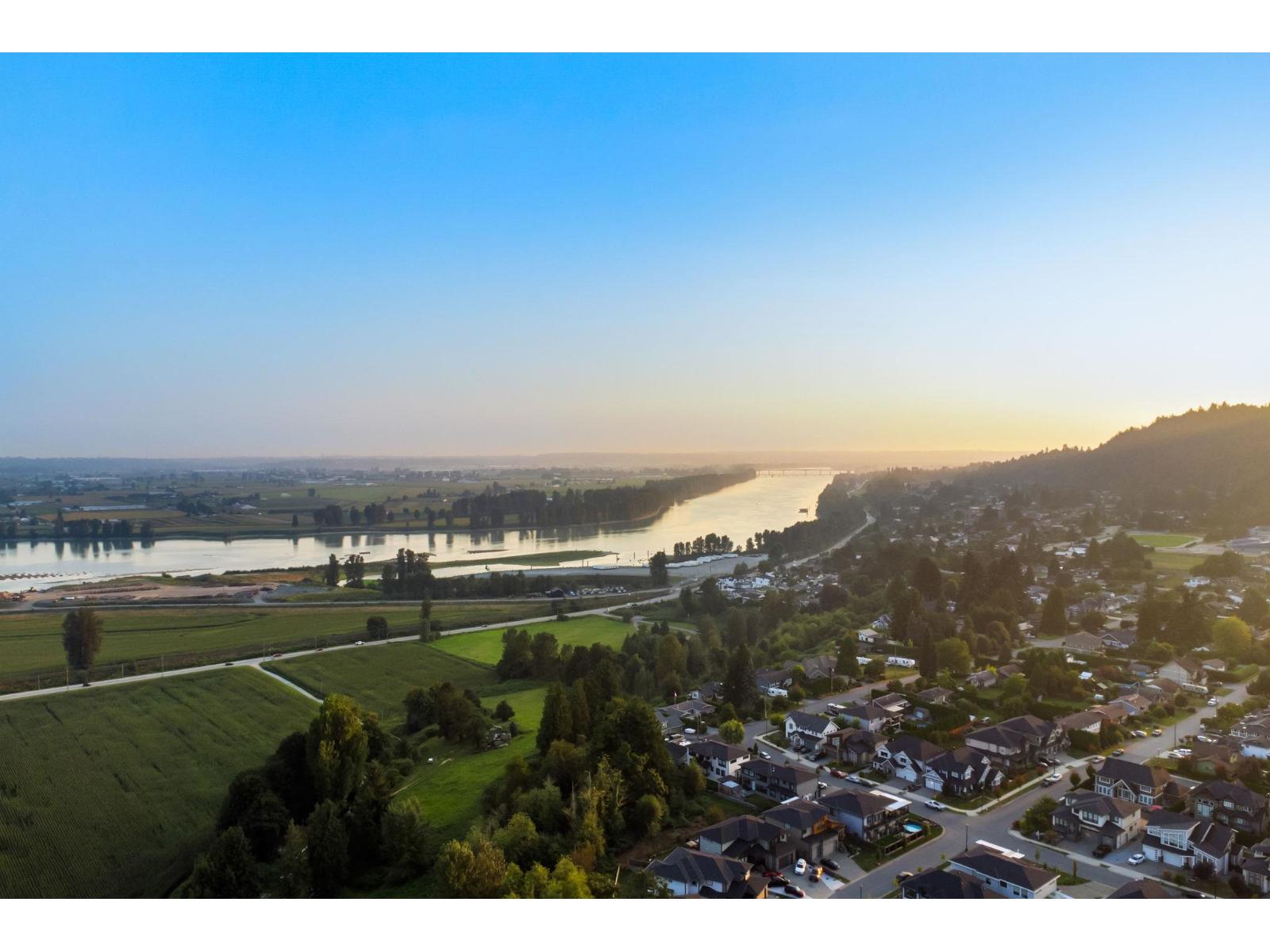 8394 MCTAGGART STREET, Mission