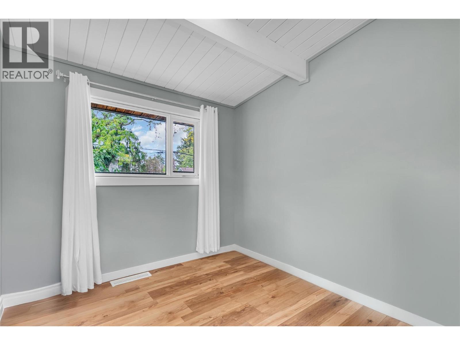  1415 Highland Drive South, Kelowna