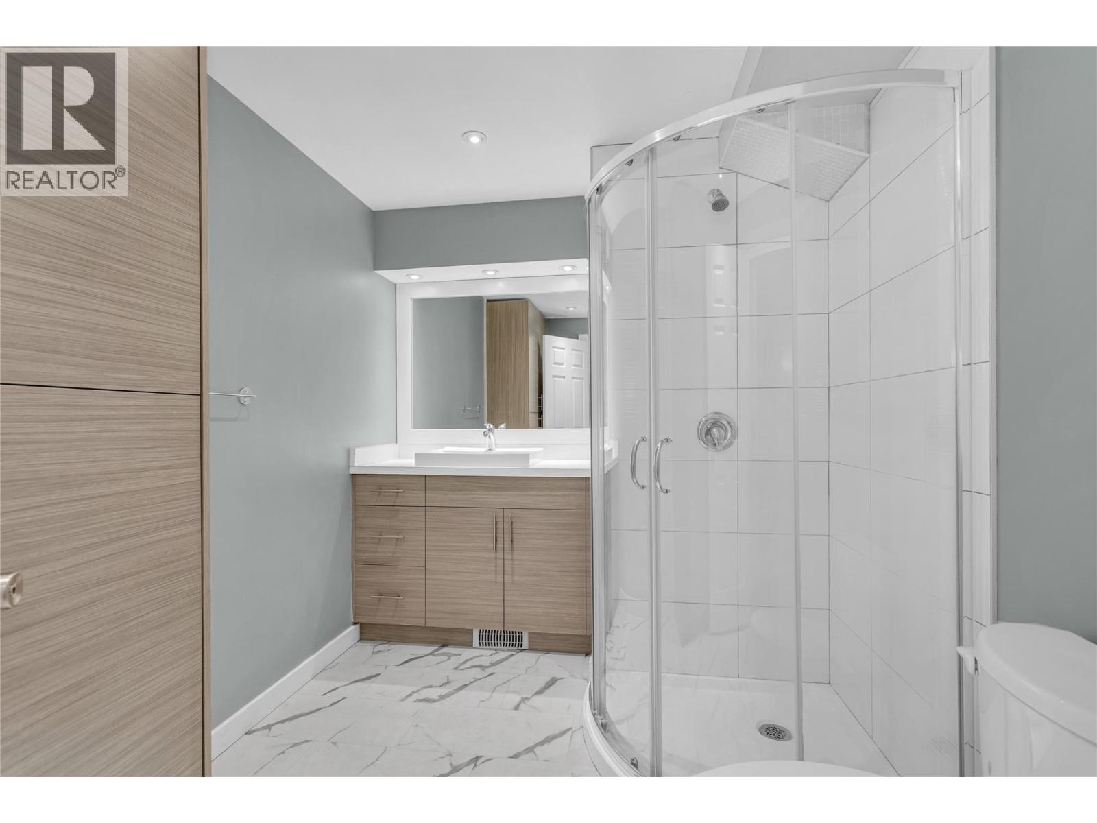  1415 Highland Drive South, Kelowna