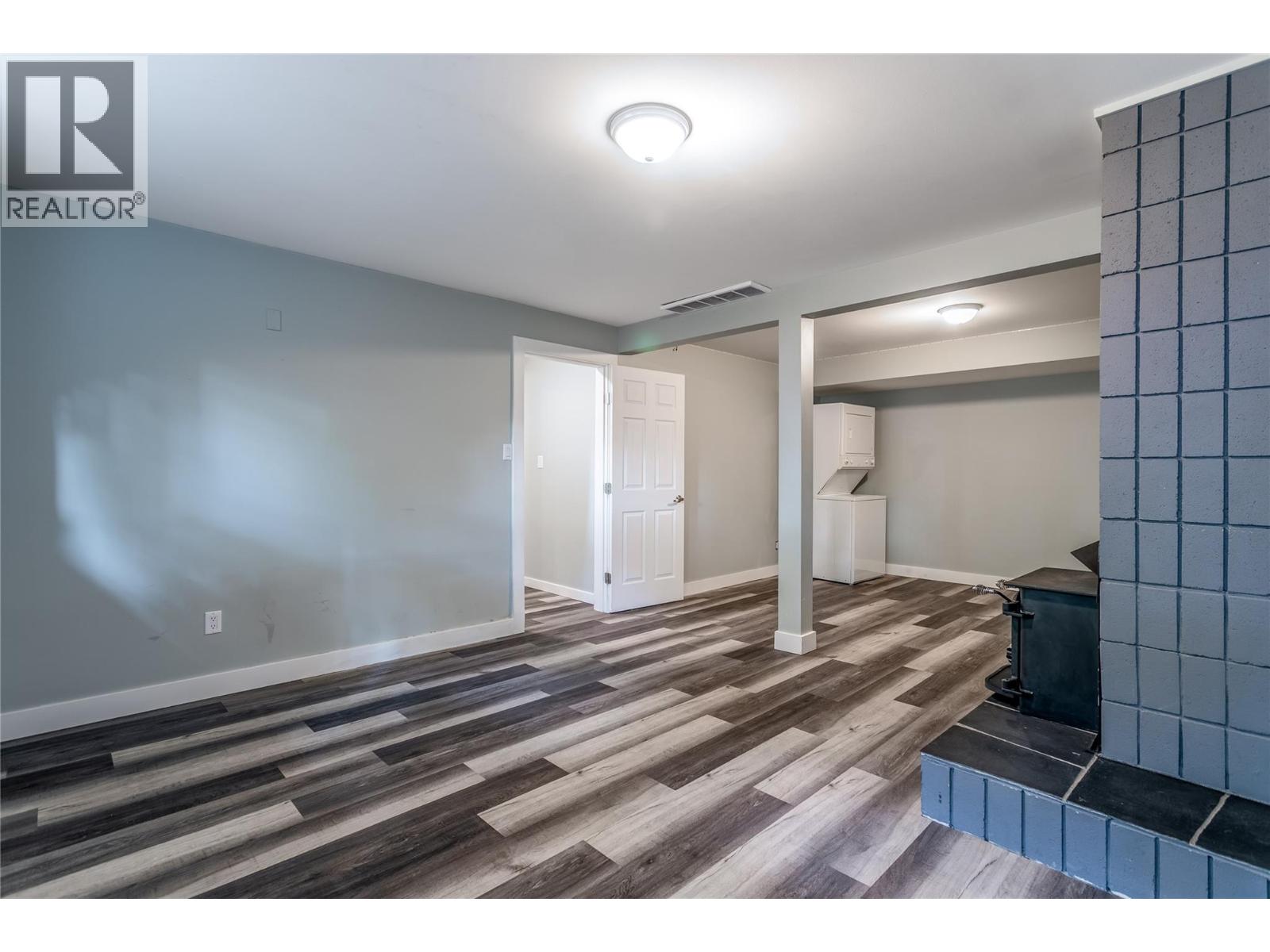  1415 Highland Drive South, Kelowna