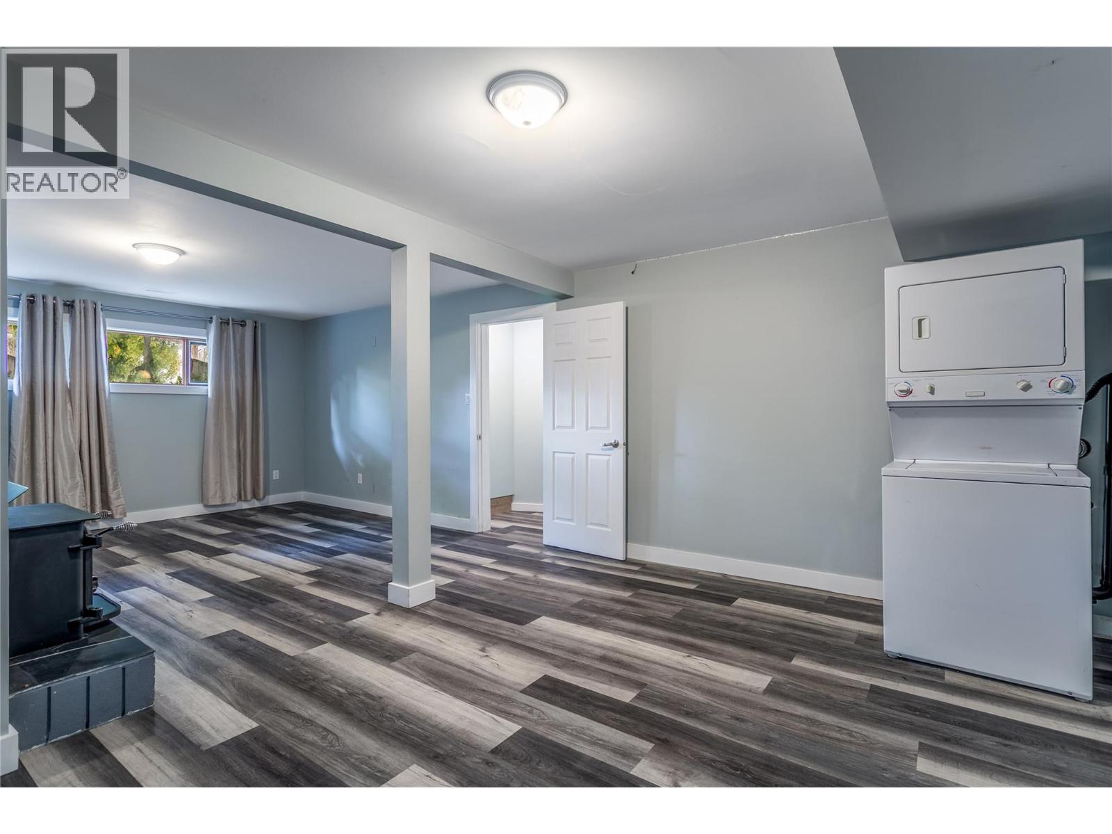  1415 Highland Drive South, Kelowna
