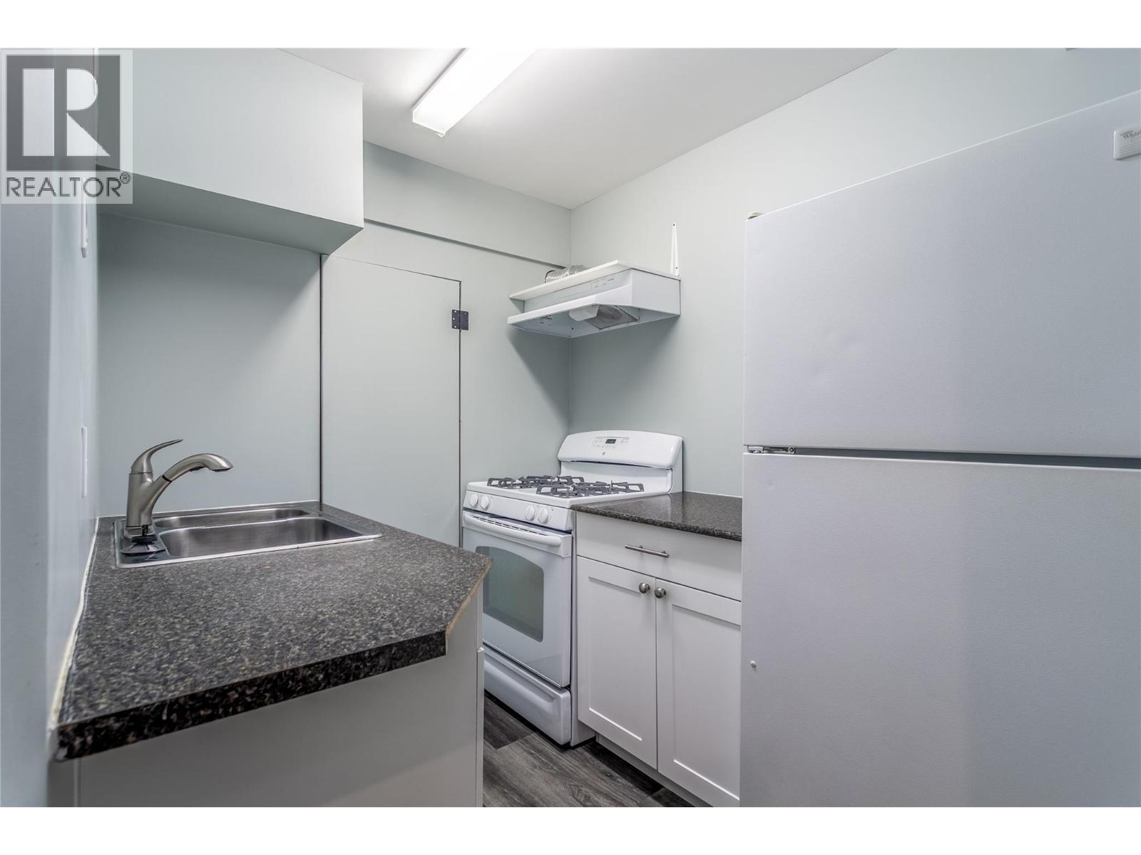 1415 Highland Drive South, Kelowna