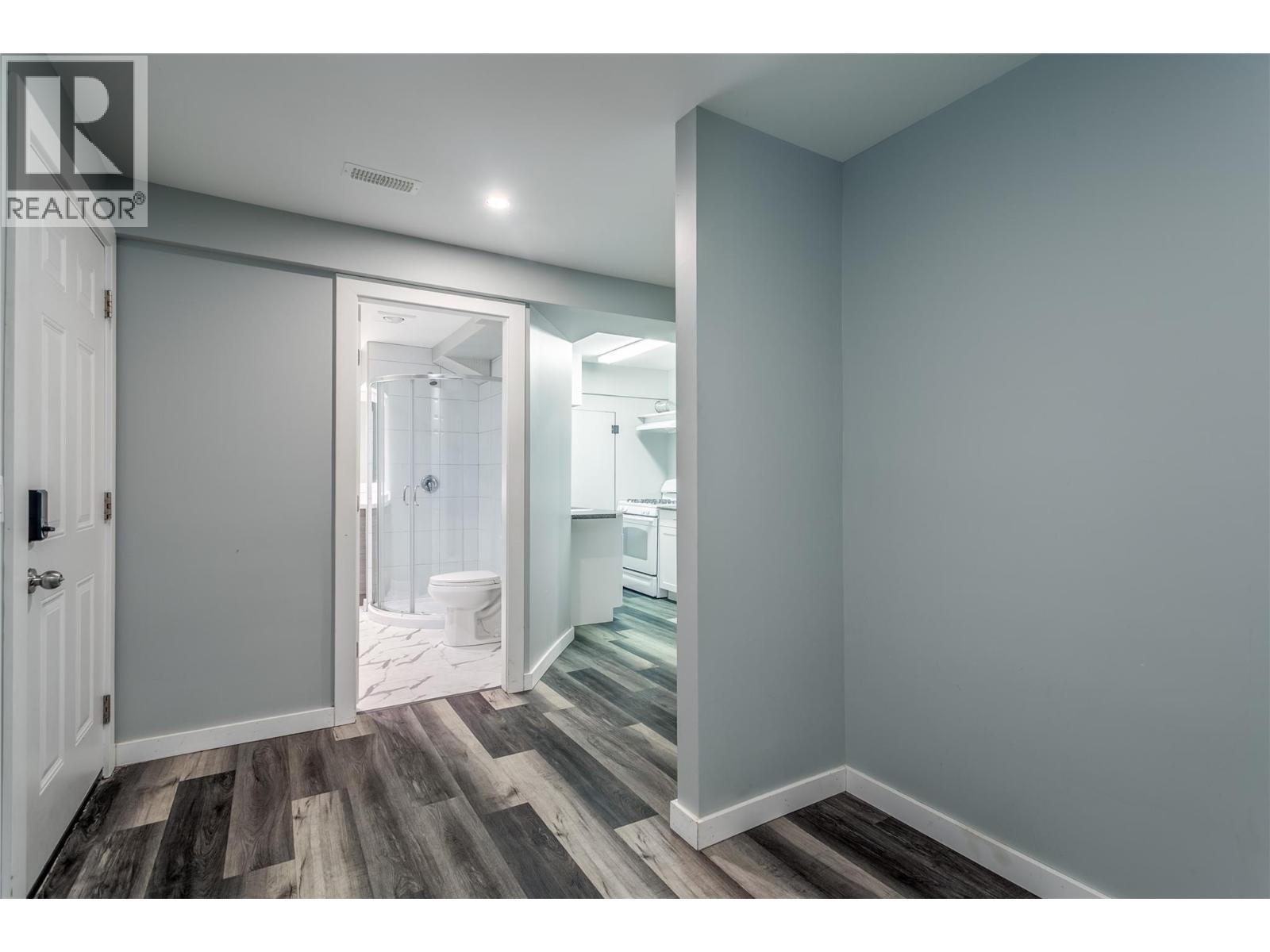  1415 Highland Drive South, Kelowna