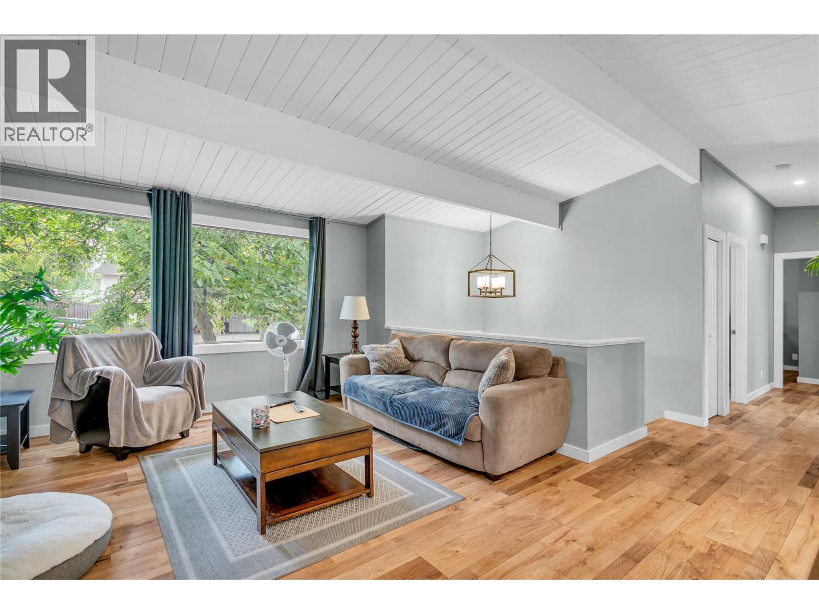  1415 Highland Drive South, Kelowna