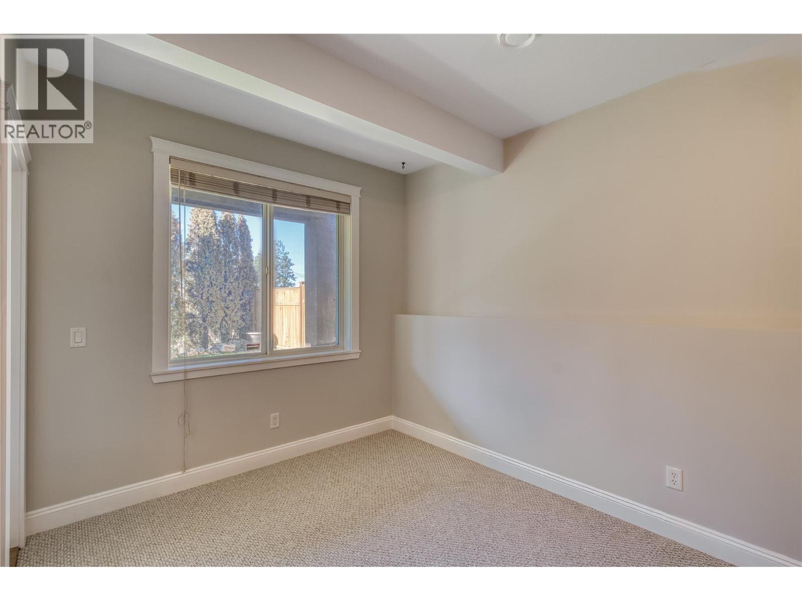  1084 Hume Avenue, Kelowna