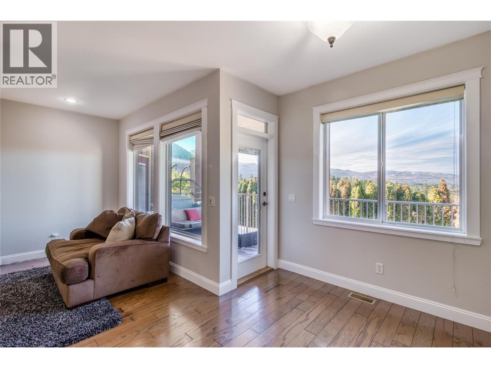  1084 Hume Avenue, Kelowna