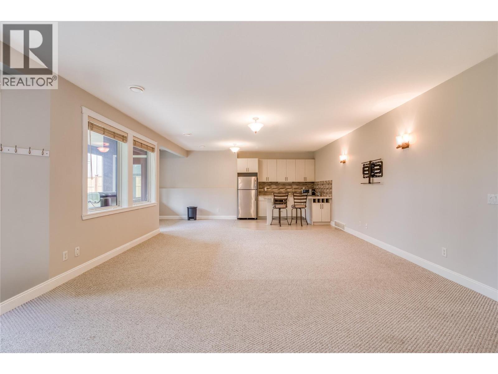  1084 Hume Avenue, Kelowna