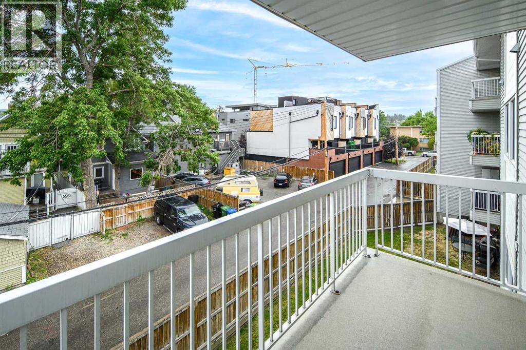 Single Family House for Sale in    Avenue SW Cliff Bungalow Calgary 