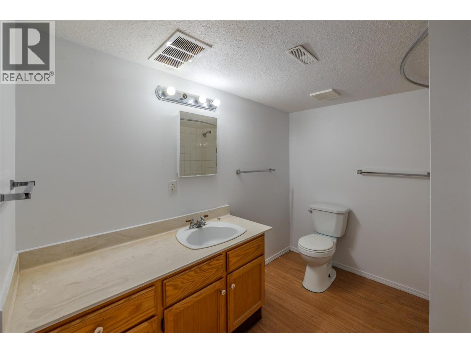  10703 Prairie Valley Road, Summerland