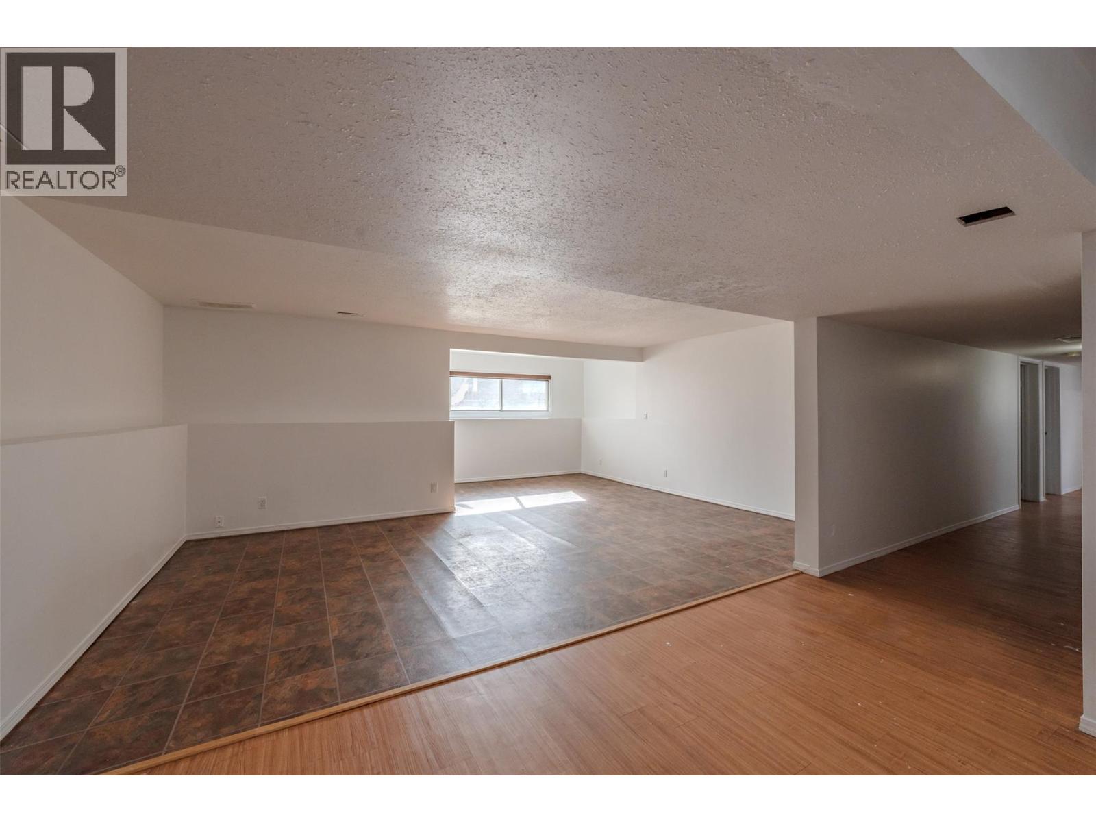  10703 Prairie Valley Road, Summerland
