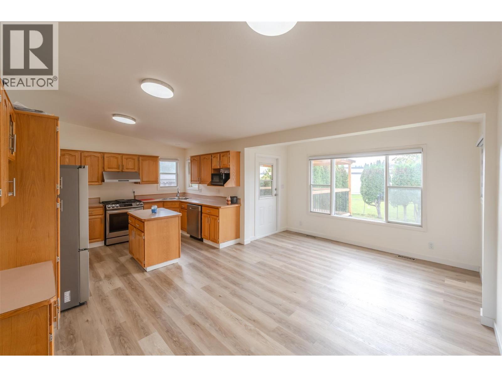  10703 Prairie Valley Road, Summerland