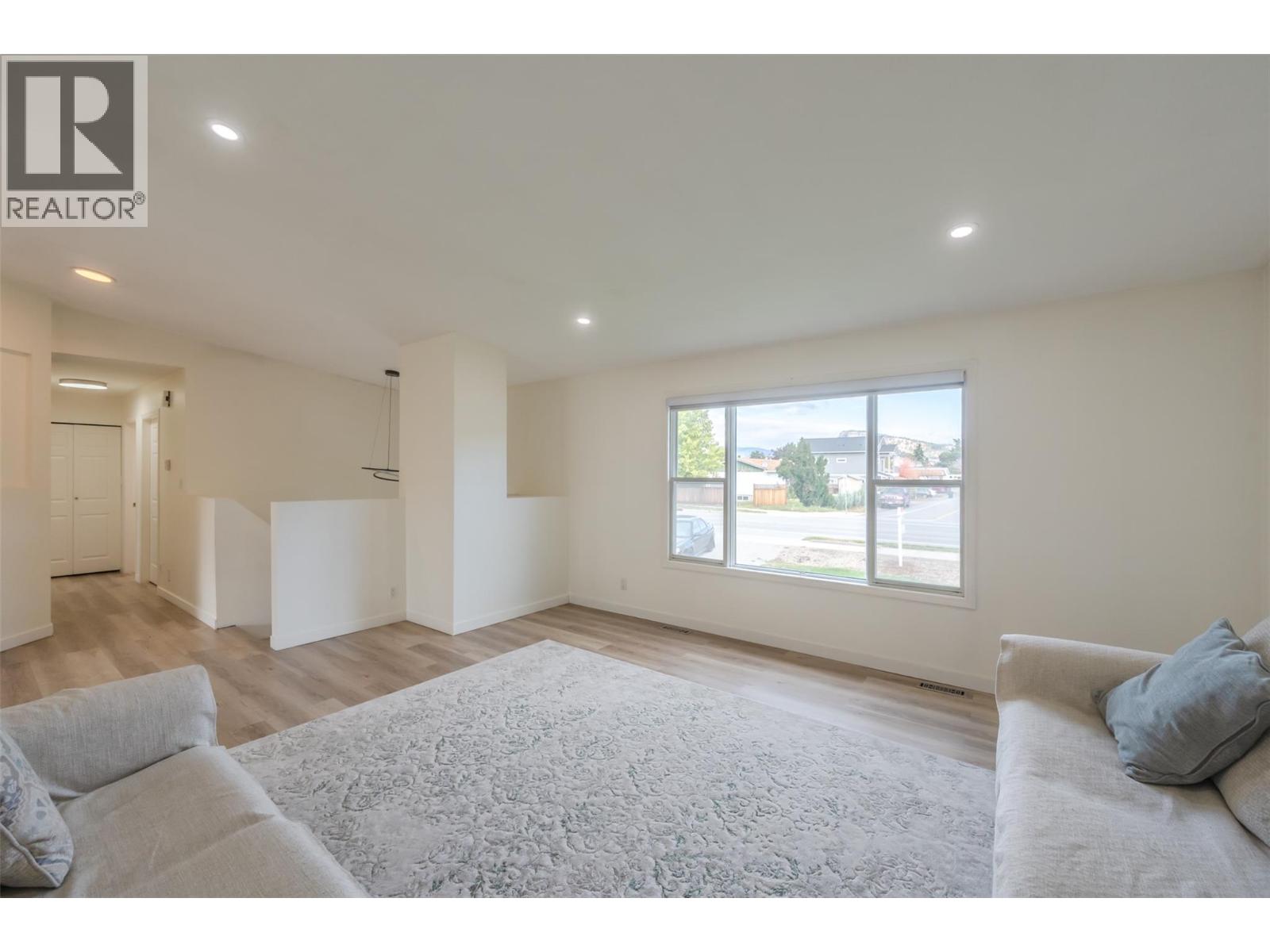  10703 Prairie Valley Road, Summerland