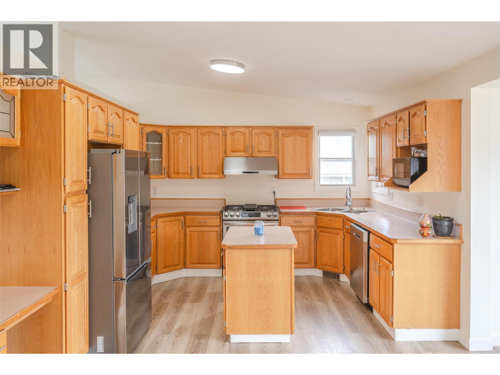  10703 Prairie Valley Road, Summerland
