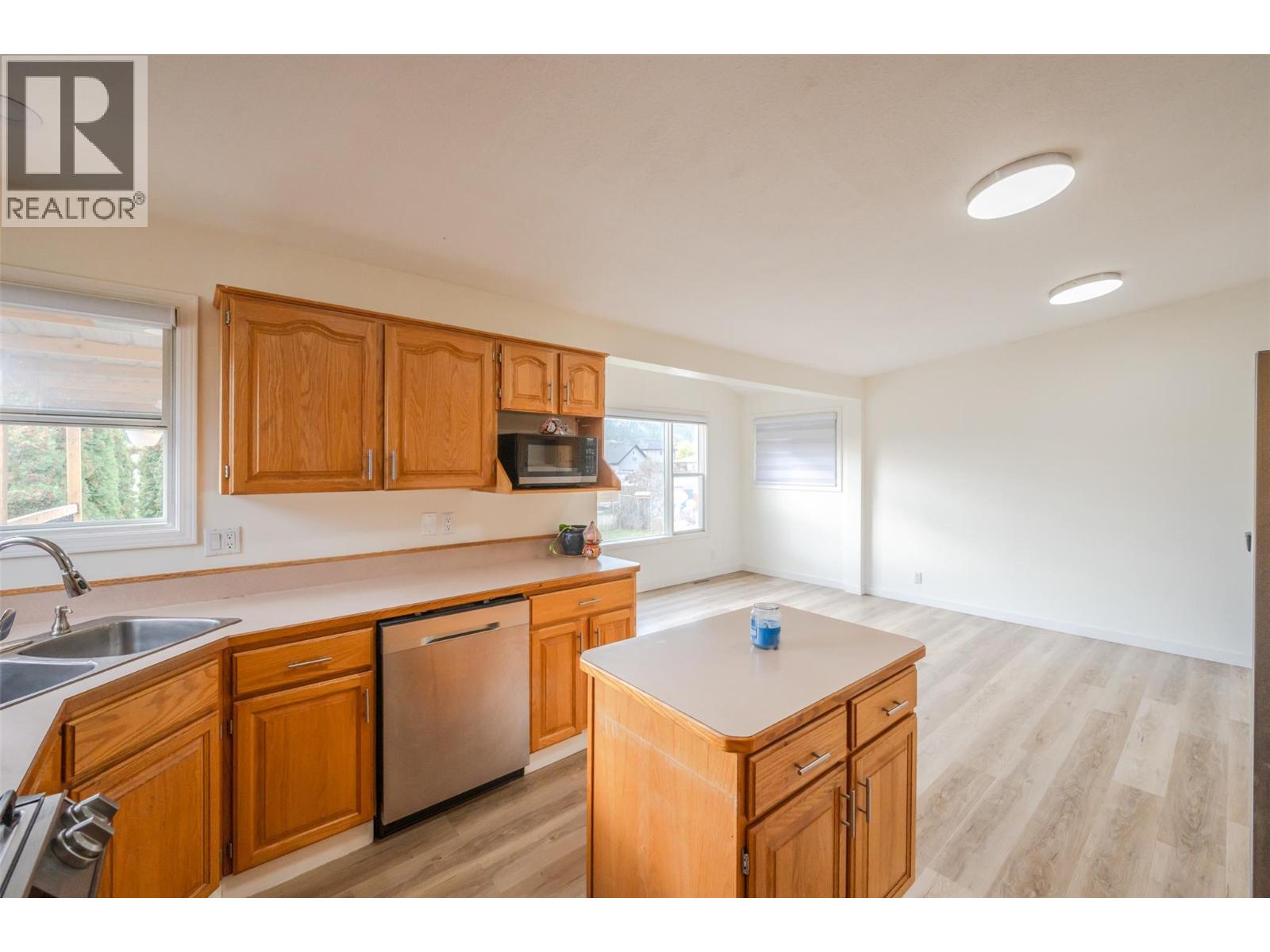  10703 Prairie Valley Road, Summerland