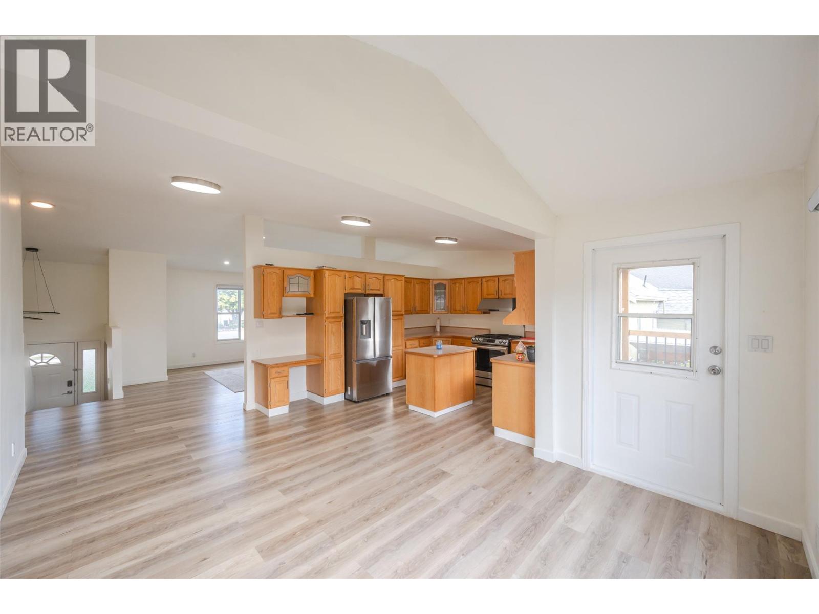  10703 Prairie Valley Road, Summerland