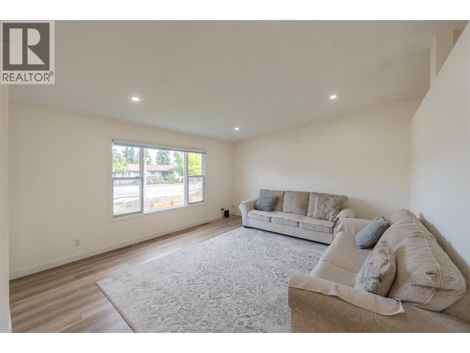  10703 Prairie Valley Road, Summerland