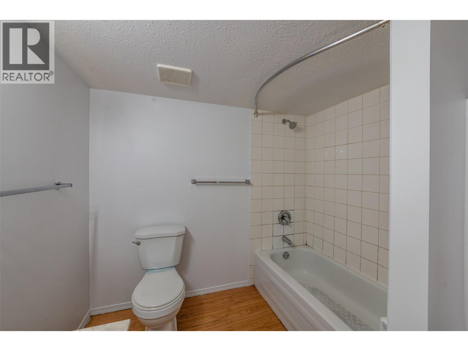  10703 Prairie Valley Road, Summerland