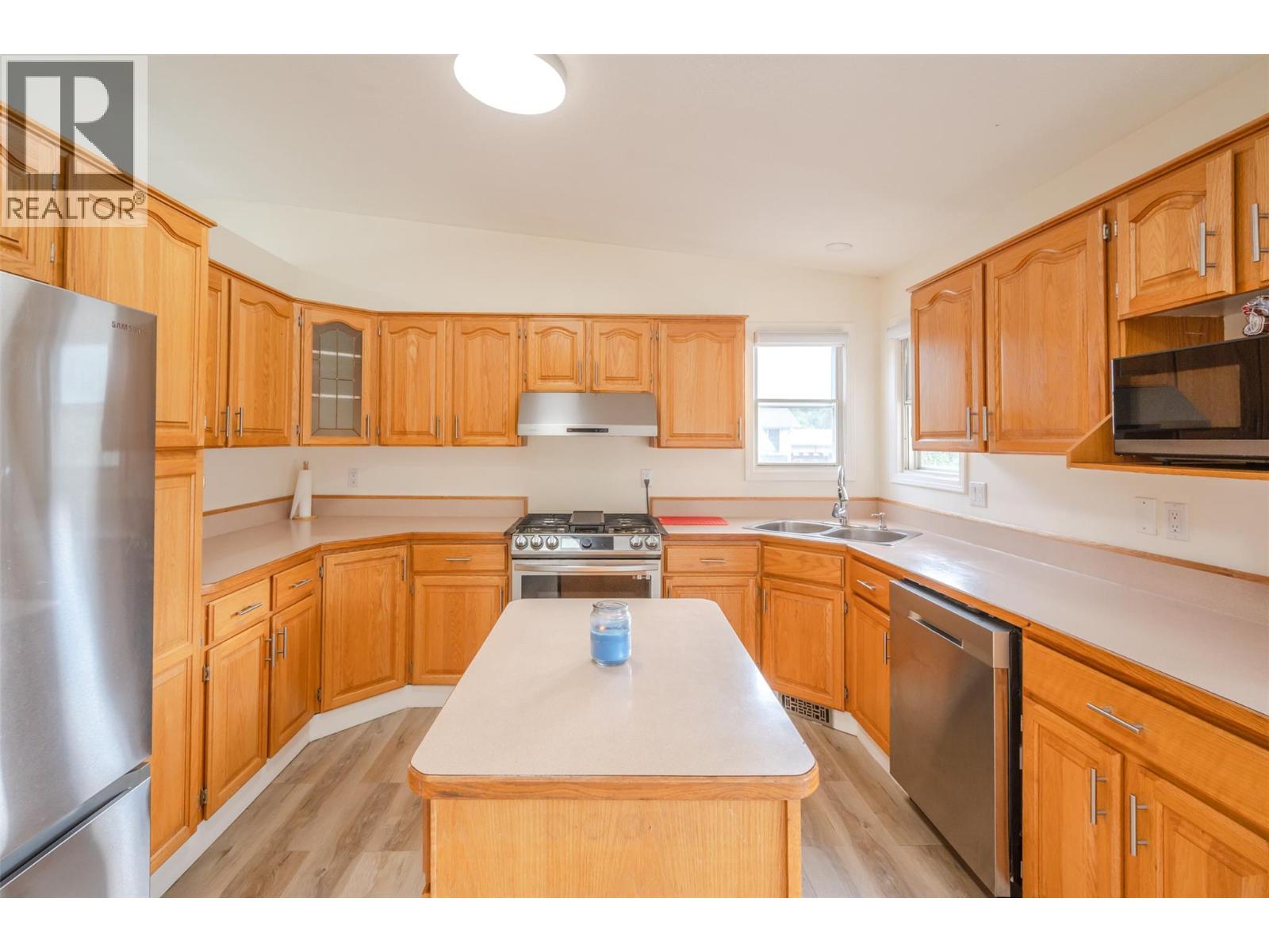  10703 Prairie Valley Road, Summerland