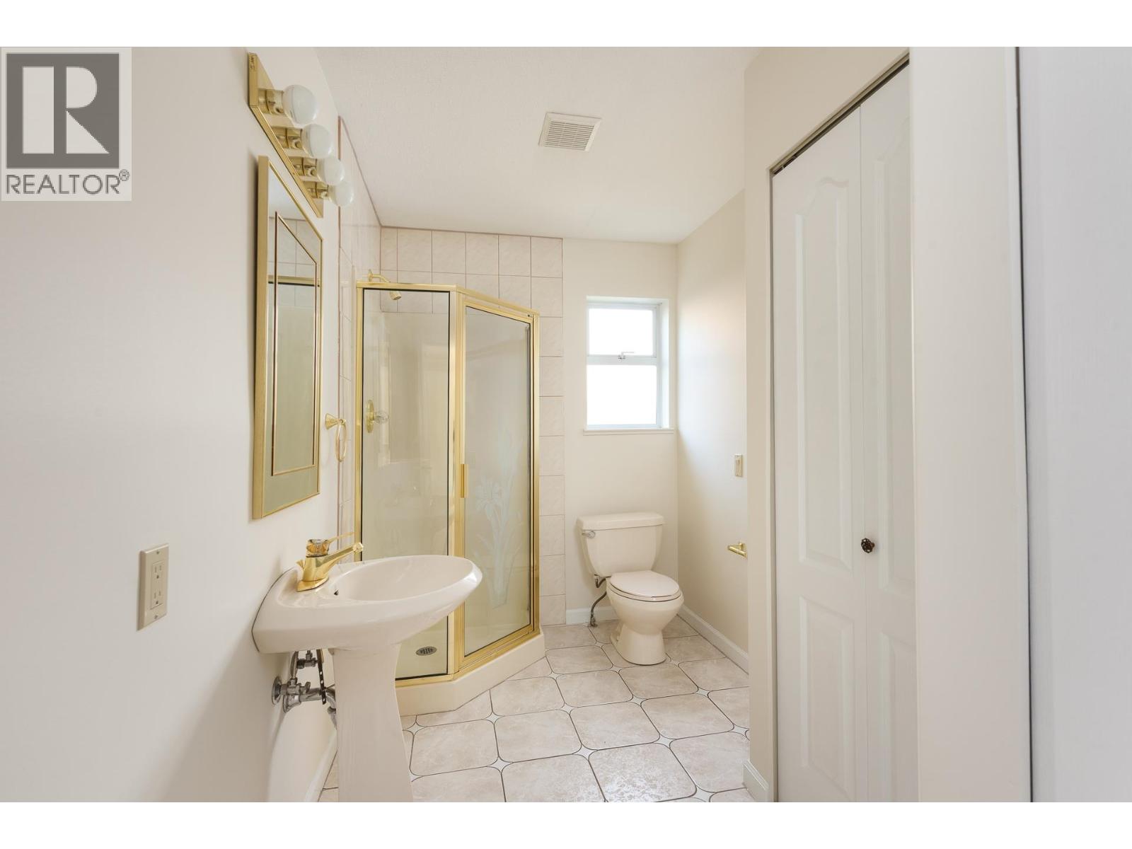 912 FIFTH STREET, New Westminster