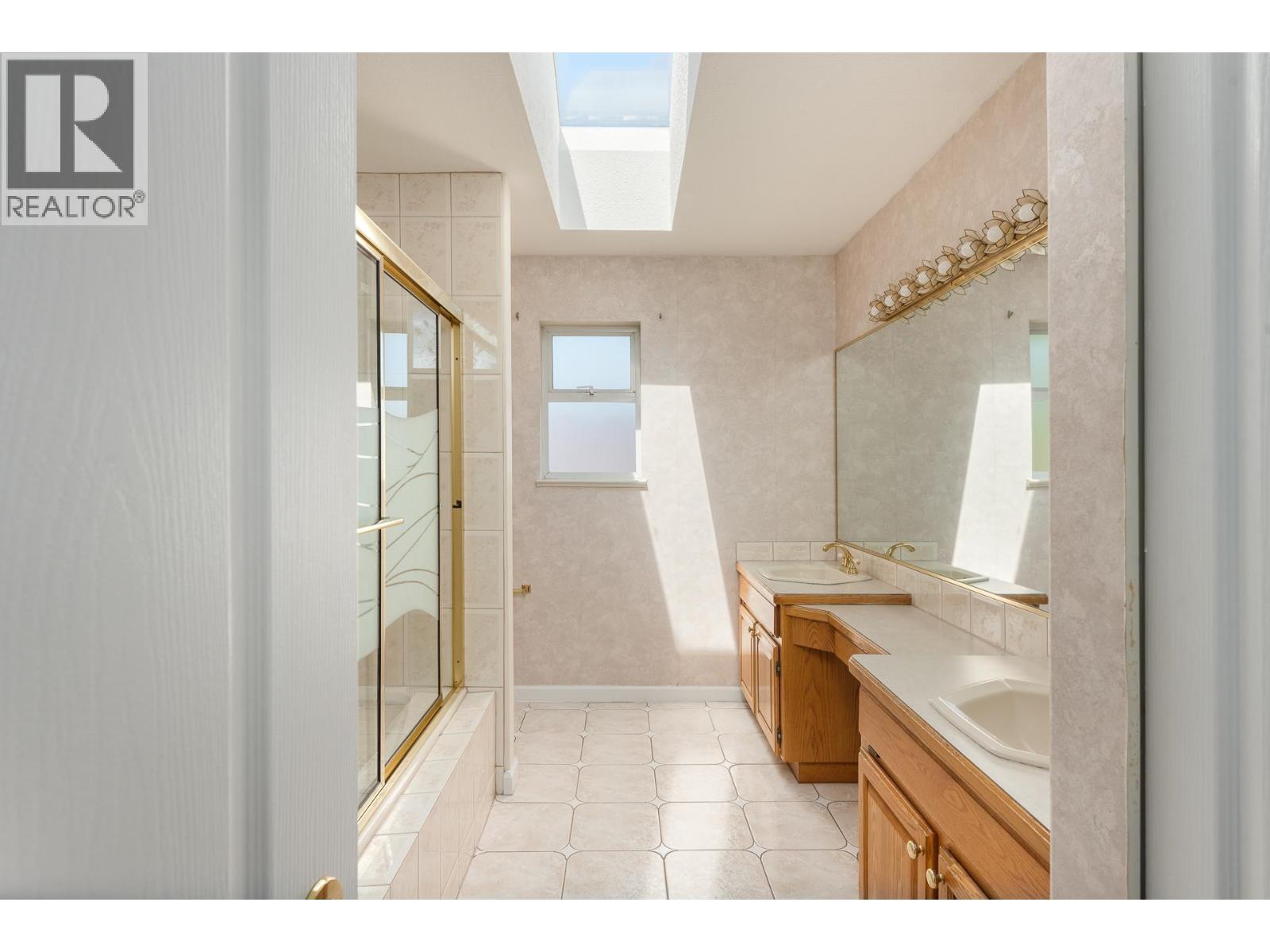 912 FIFTH STREET, New Westminster