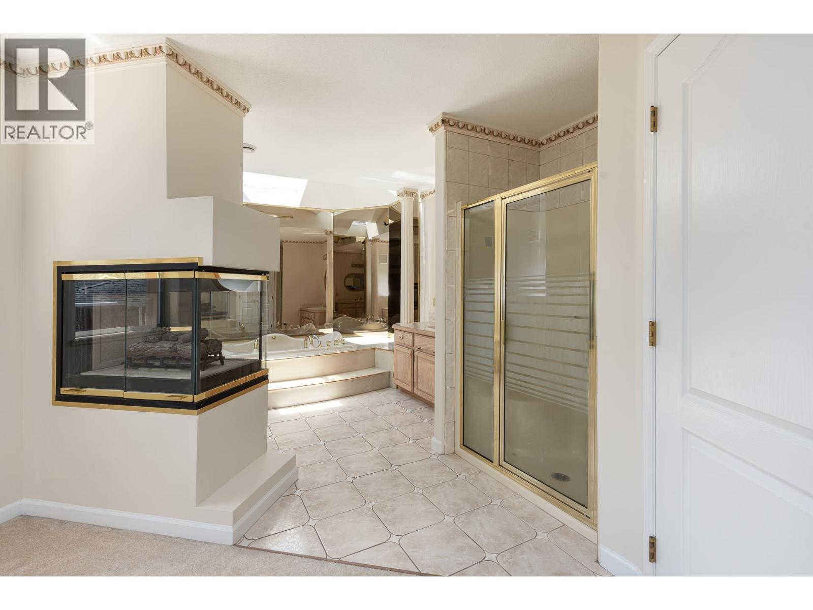 912 FIFTH STREET, New Westminster