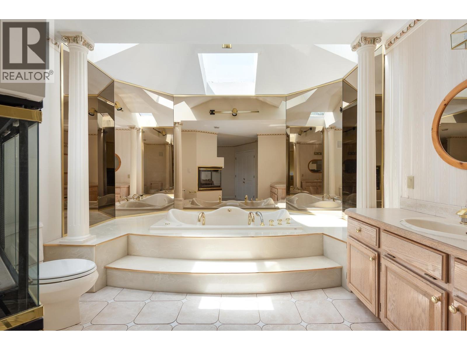 912 FIFTH STREET, New Westminster