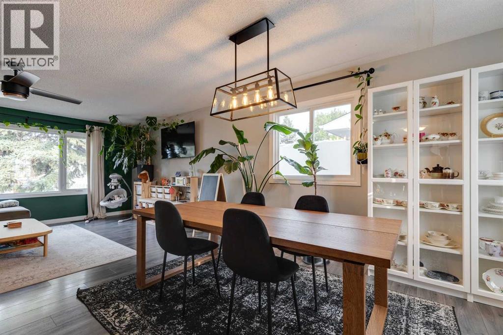 Single Family House Bi-level for Sale in  Penbrooke Way SE Penbrooke Meadows Calgary 
