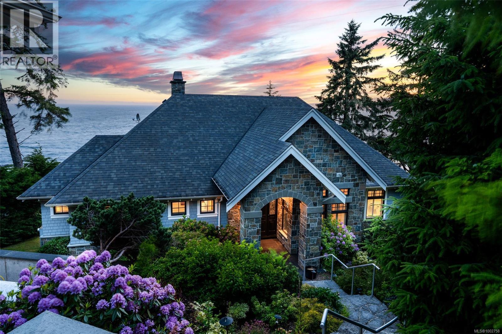  1050 Roxview Court, Sooke