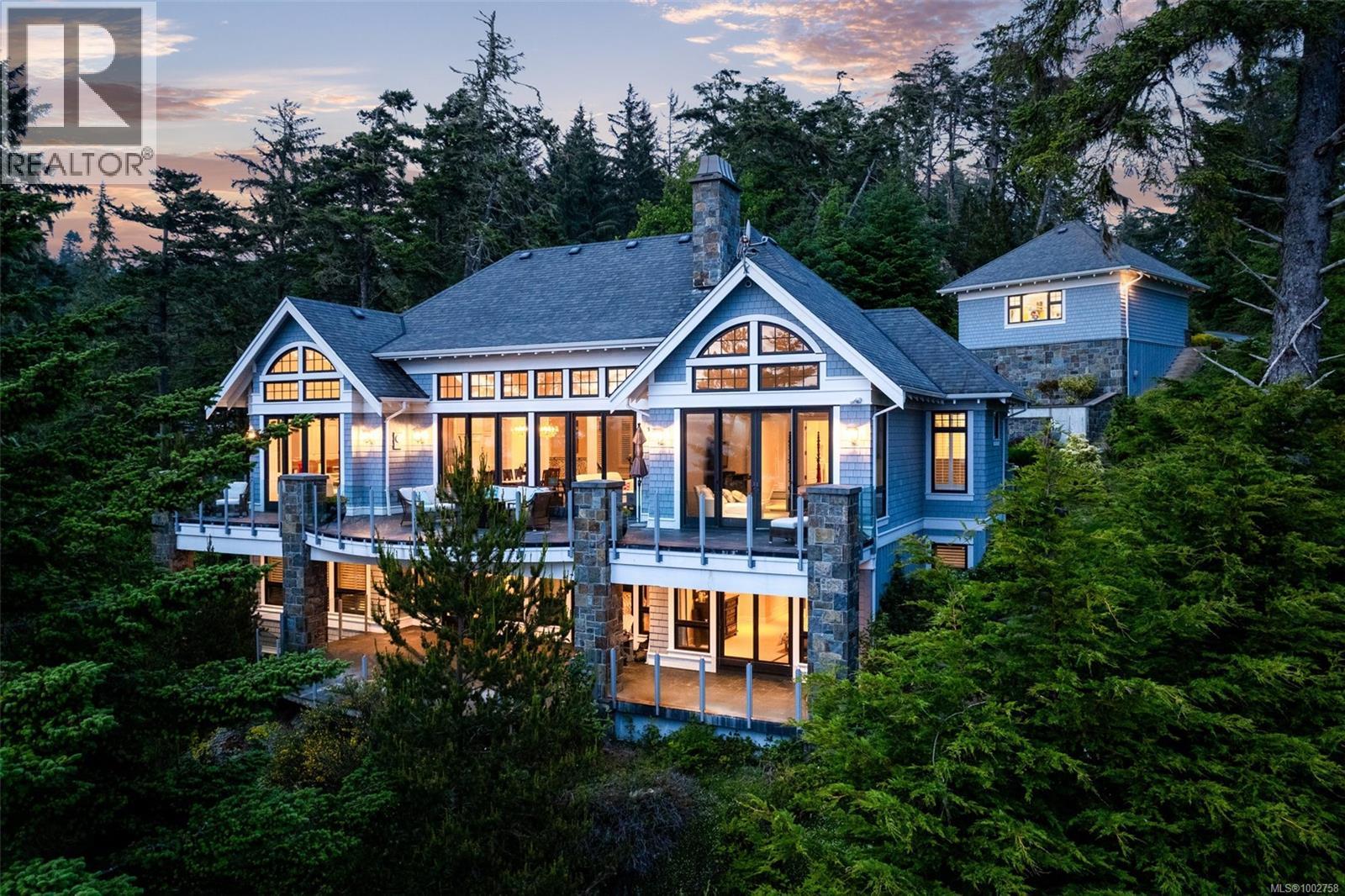  1050 Roxview Court, Sooke