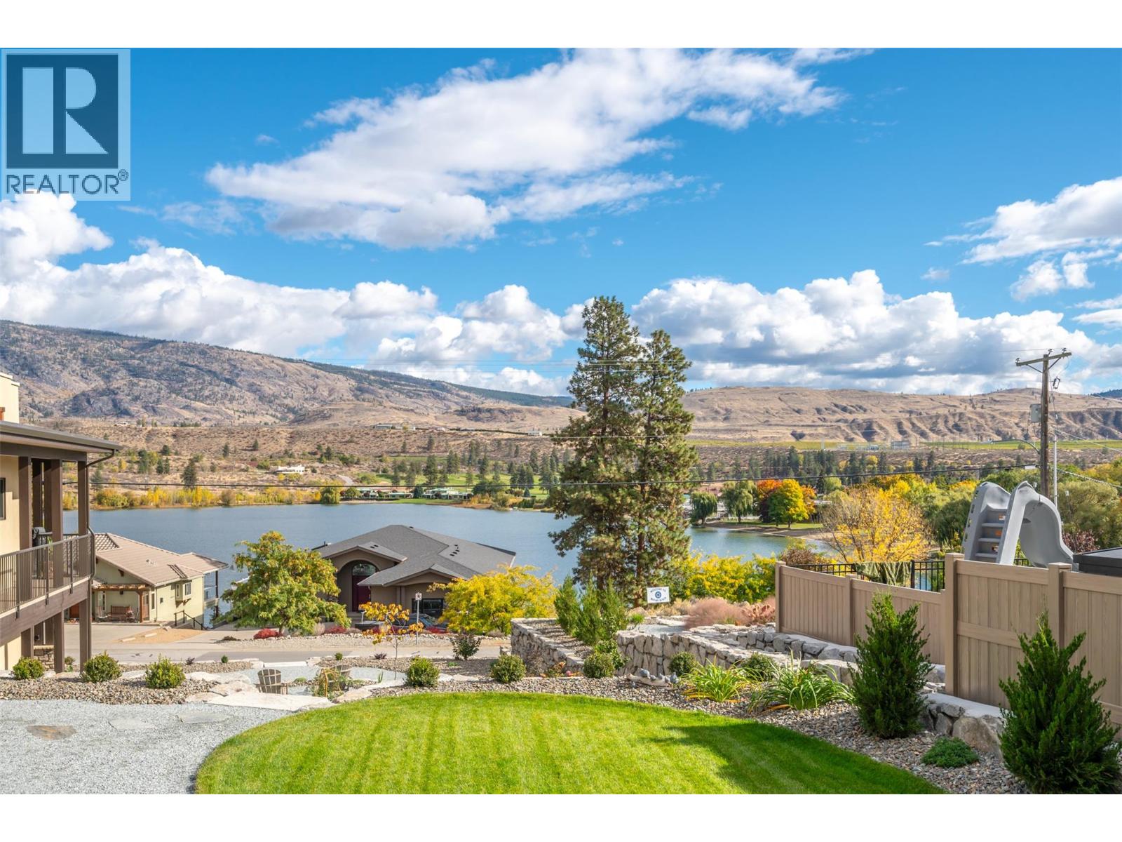  6764 LAKESIDE Drive, Oliver