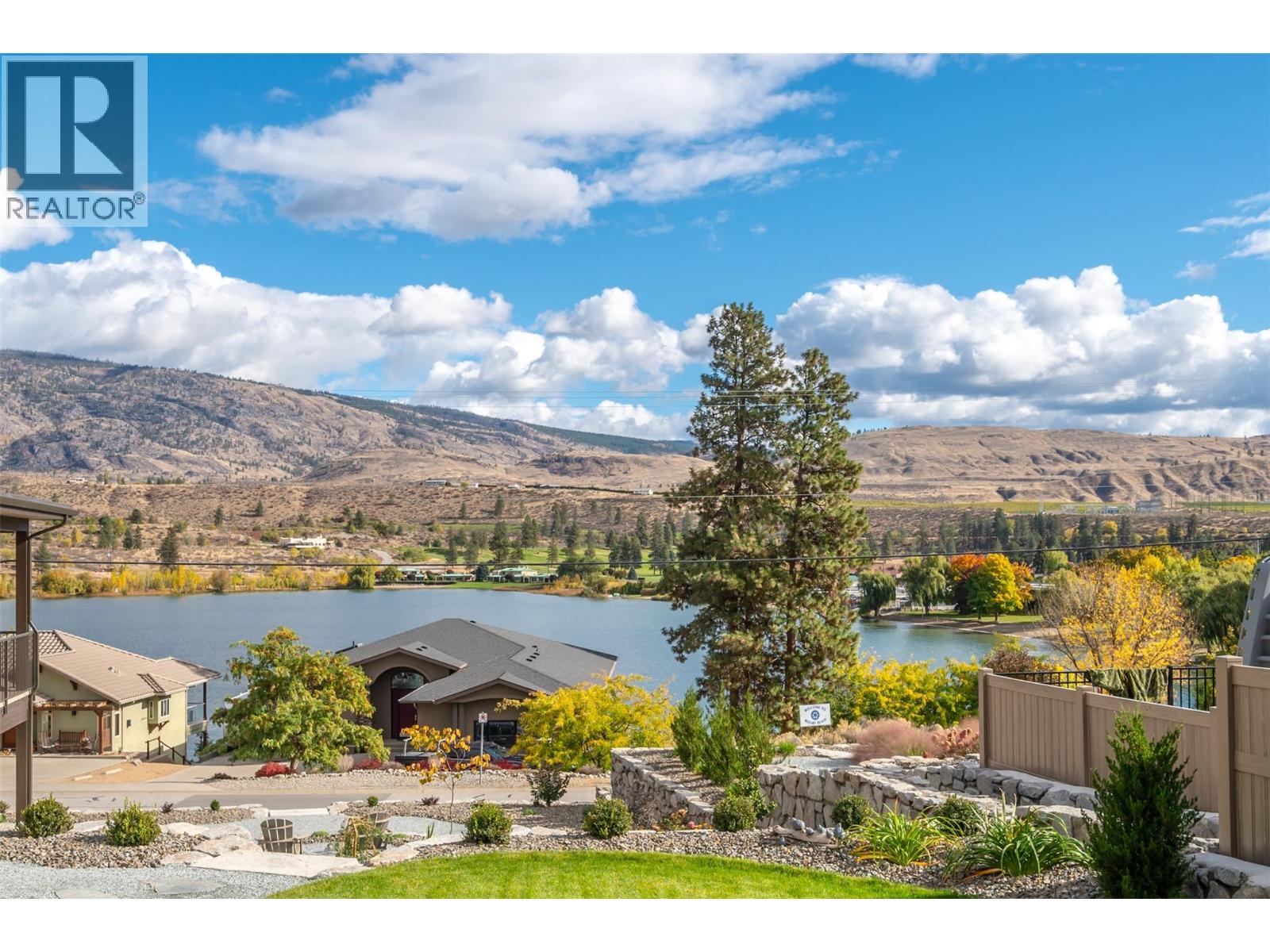  6764 LAKESIDE Drive, Oliver