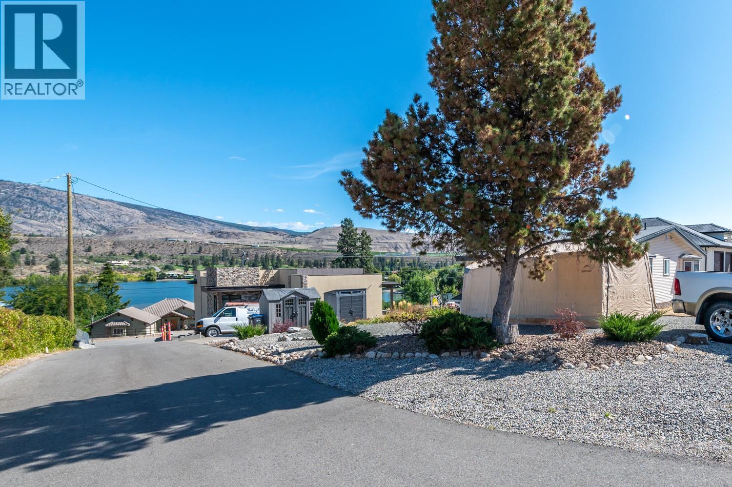  6764 LAKESIDE Drive, Oliver